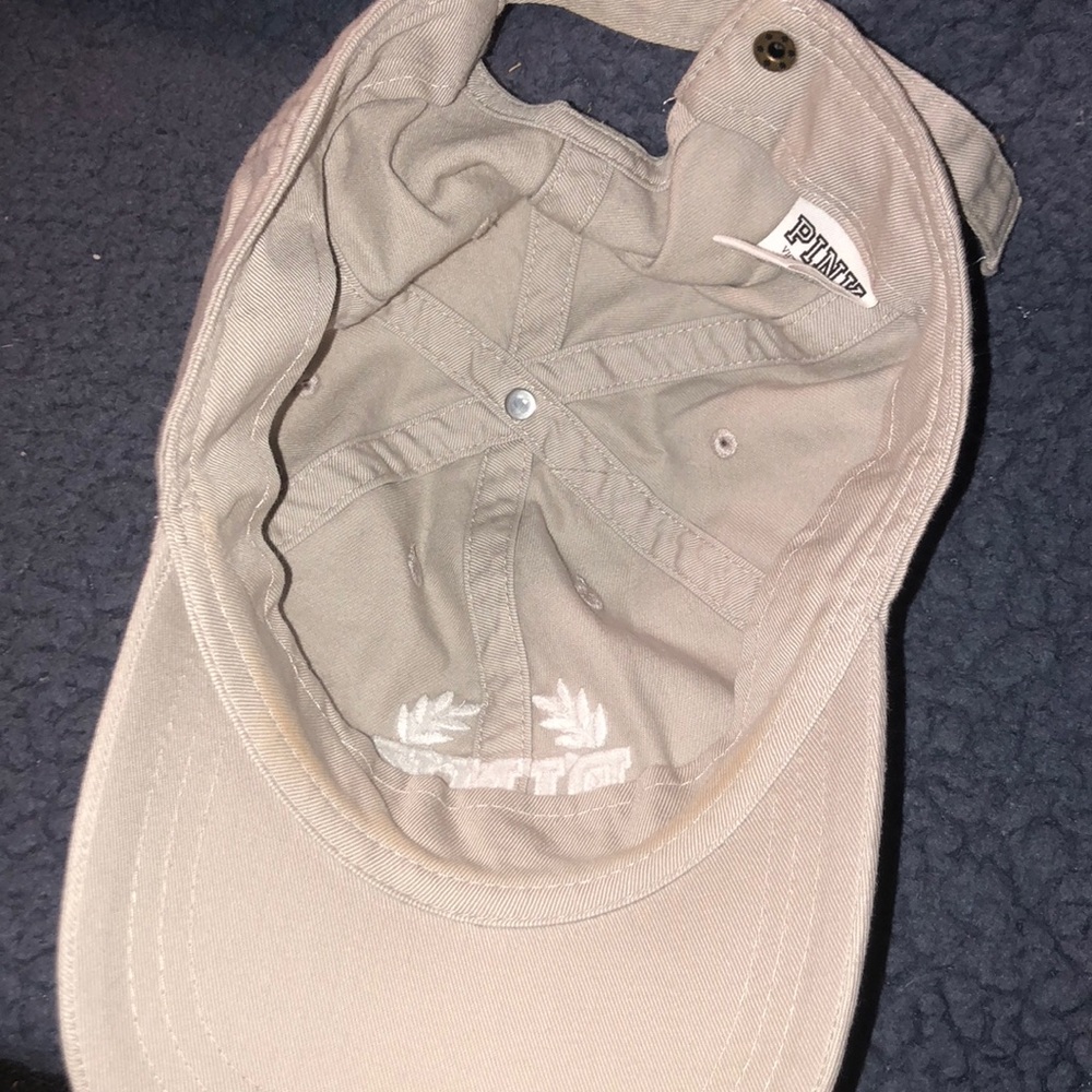 Pink hat - Picture 3 of 4